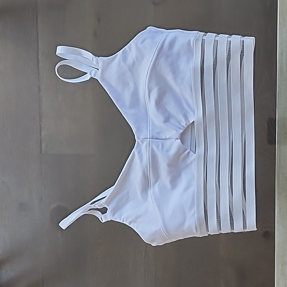 Bombshell white sports bra in very good condition